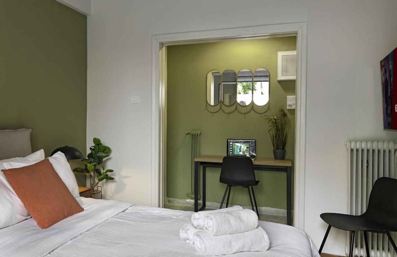 New Hidden Gem, A Studio At A Super Prime Location Athena Bagian luar foto